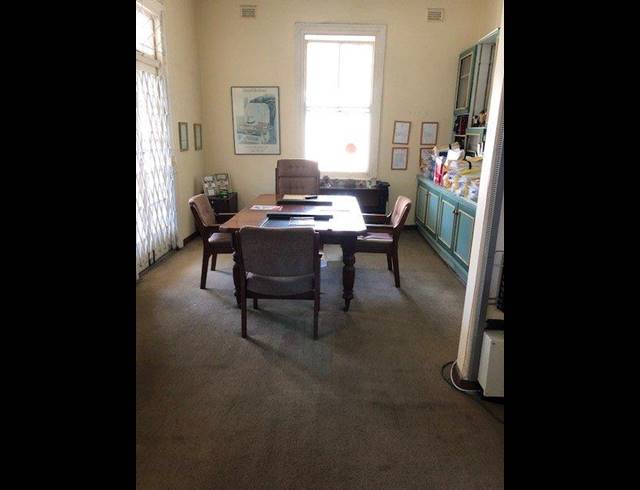 6 BEDROOM HOUSE FOR SALE IN WINDERMERE